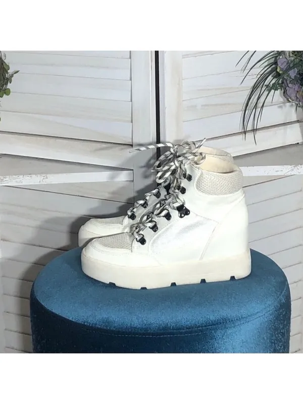 Madden Girl Cream Vegan Leather Lace Up Boots 7.5 - Image 10