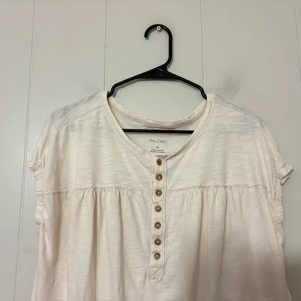 Pilcro Ruched Henley Tee XS Ivory Cream Button Front Cotton Anthropologie Top - Image 4