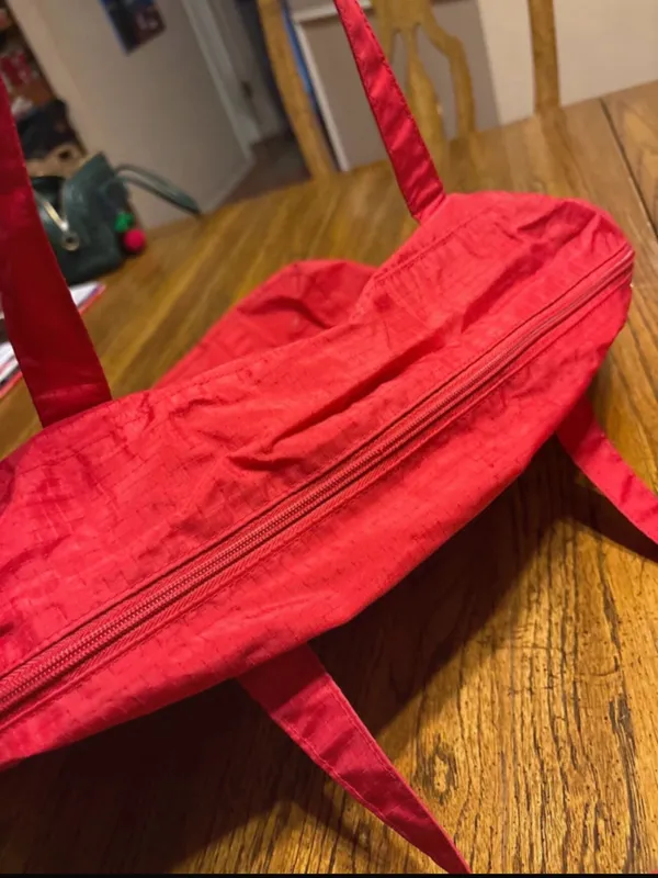 Baggallini Red Tote - Image 6