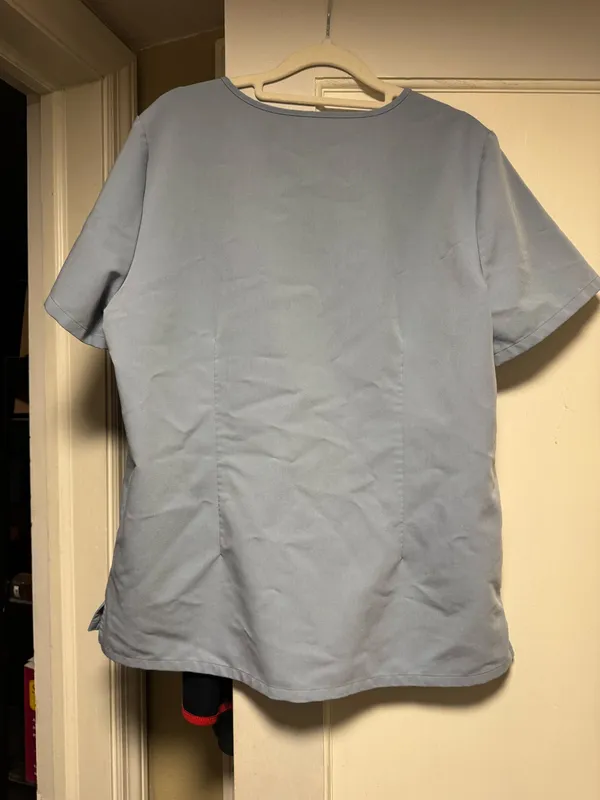 FIGS Casma Three-Pocket Scrub Top Women’s Large Dusty Blue - Image 6