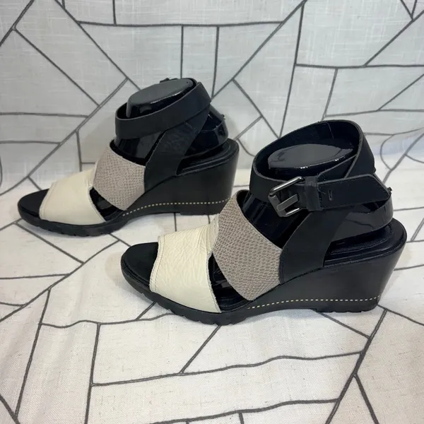 Sorel Joanie Wedge Sandals 10‎ Black Snake Embossed Leather Ankle Strap NL2852 - Image 4