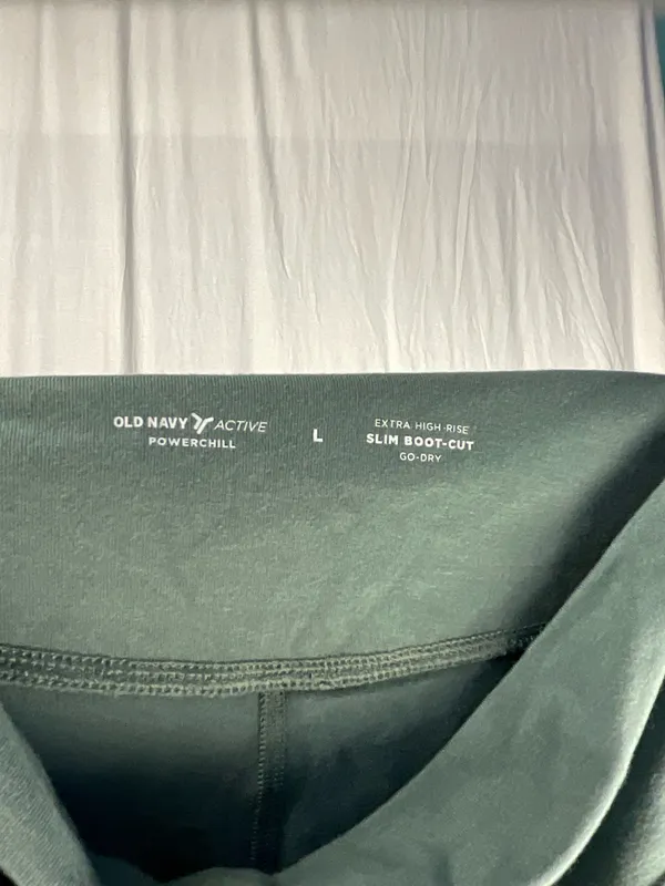 Old Navy Active Slim Bootcut Leggings High-Rise - Image 4