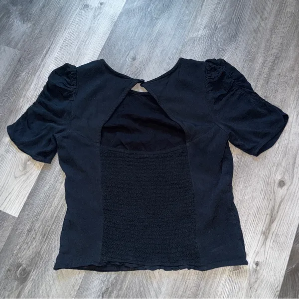Abercrombie & Fitch Puff Sleeve Crop Top Smocked Open Back - Image 6