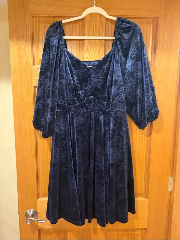 Torrid At The Knee Embossed Blue Velvet Floral Sweetheart Peplum Dress - Image 2