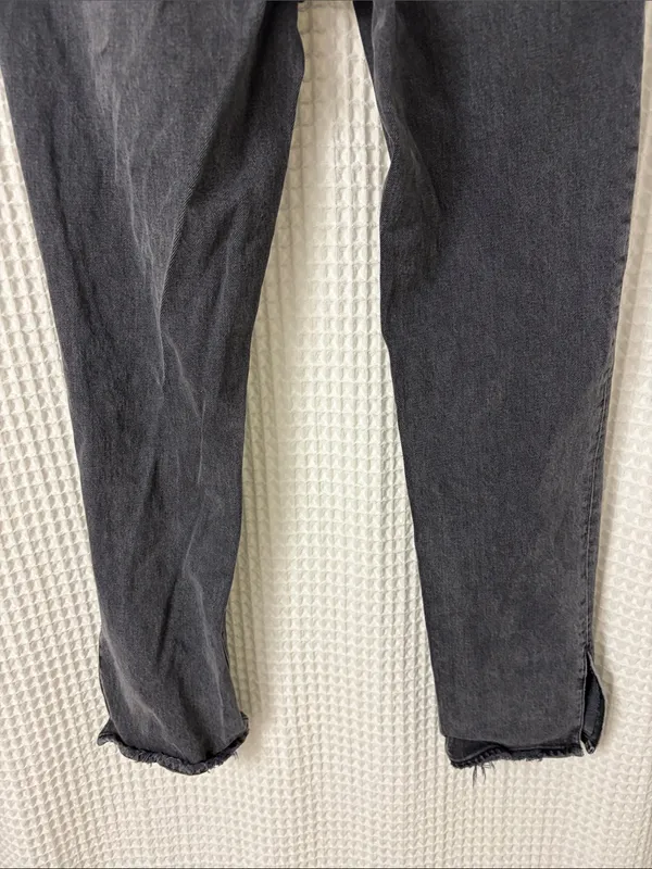 Abercrombie The 90’s Straight Ultra High Rise Split Hem Black Jeans, Size 29/8 - Image 9