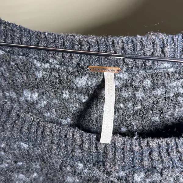 Free People oversized knit sweater - Image 3