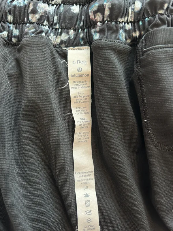 Lululemon Hotty Hot Short II 2.5” Multi - Image 3