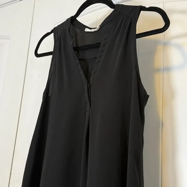 Lush Womens EUC Sleeveless V-Neck High Low Hem Pleated Back Dress XS Casual Chic - Image 4