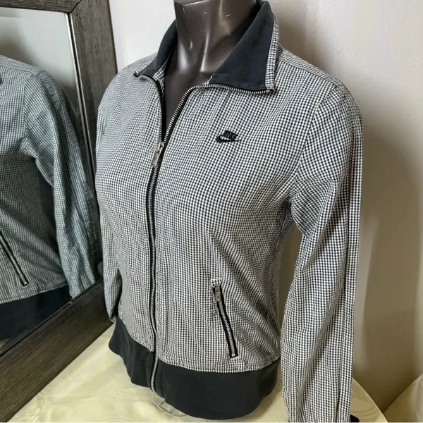 Vintage 90’s Nike Black and White Bomber Jacket with Stand-Up Collar - Image 5