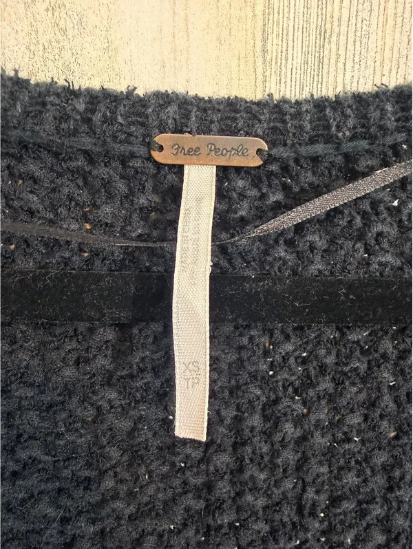 Free People Women’s XS Black Wrap Tie Front Chunky Knit Cropped Sweater - Image 3