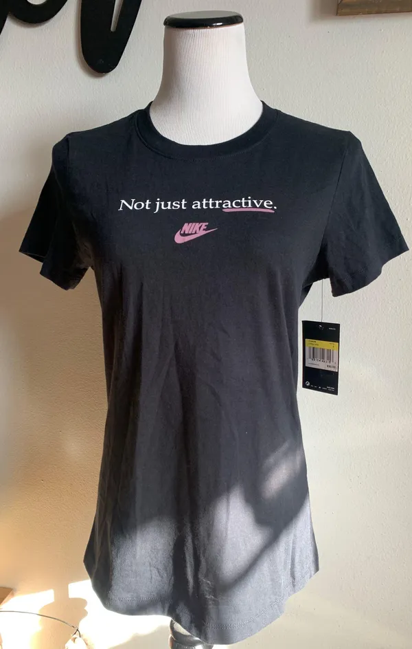 Nike New  Active Tshirt - Image 3