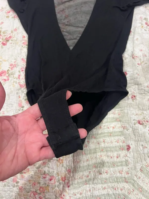 Classic Black V-Neck Short Sleeve Bodysuit - Image 3