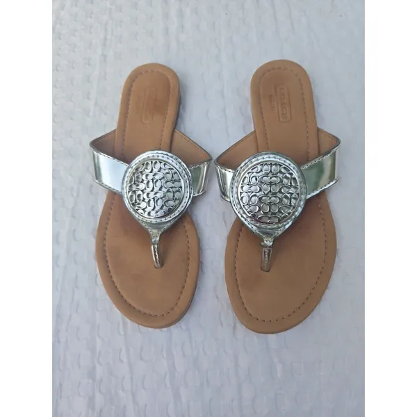 Coach Women’s Size 6B Silver Metallic Thong Sandals Logo Medallion Flip Flops - Image 4