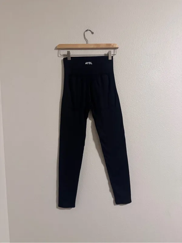 AYBL Black Seamless High-Waist Leggings - Image 3