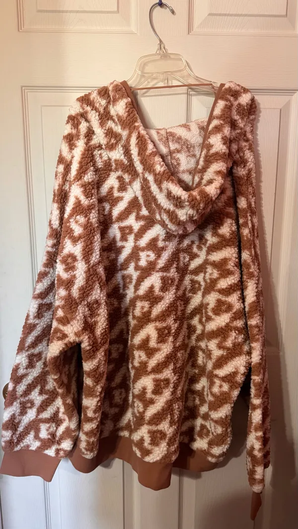 PINK Victoria's Secret Fleece Pullover - Image 3