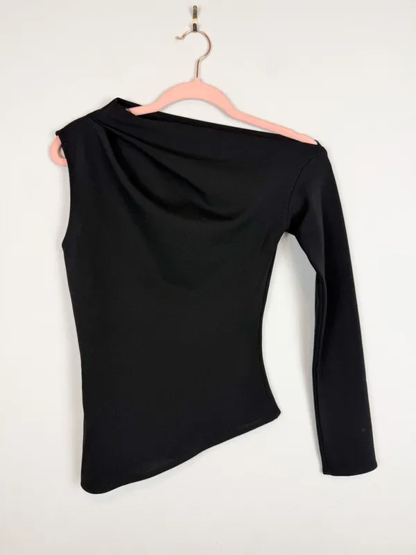 NEW Zara Black One Shoulder Asymmetrical Long Sleeve Top Size Small - Image 2