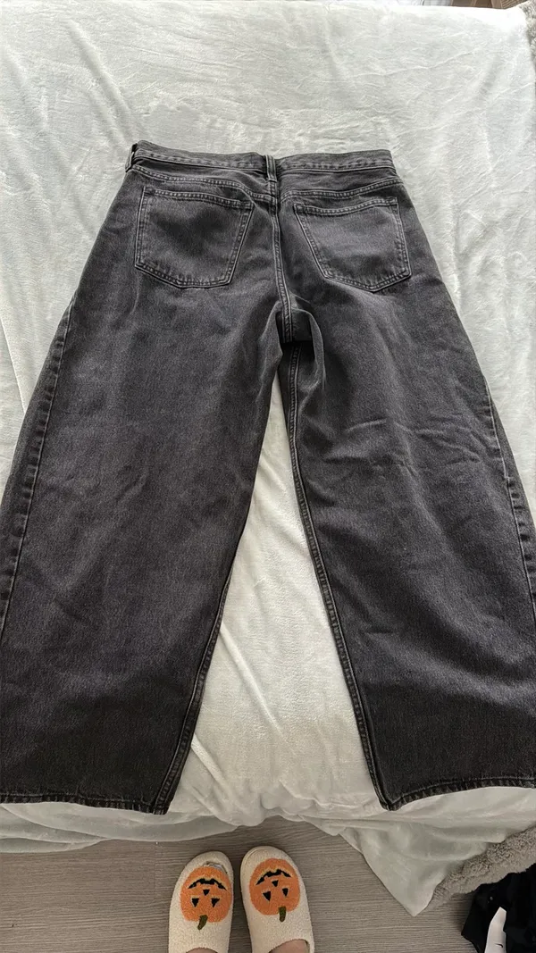 Abercrombie Black Mid-Rise Barrel Jean - Image 10