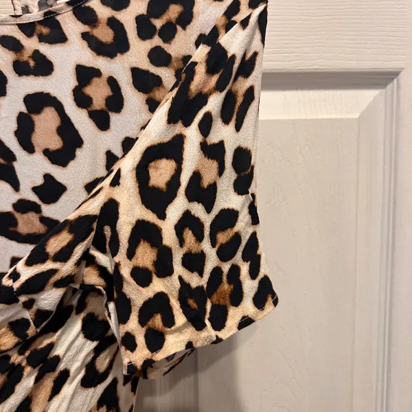 H & M Womens Leopard Print Short Sleeve Top Viscose Size 12‎ Office Party - Image 4