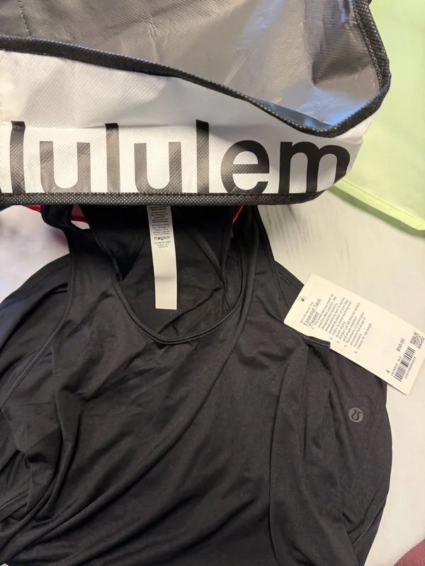 NWT Lululemon sheer black tank size 4 - Image 3