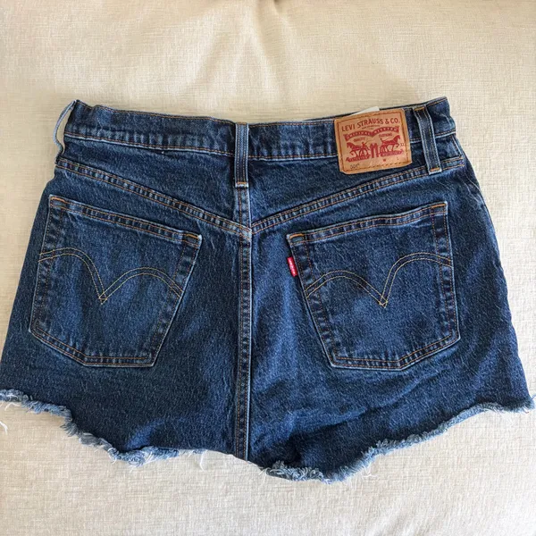 Levis 501 blue dark wash shorts - Image 4