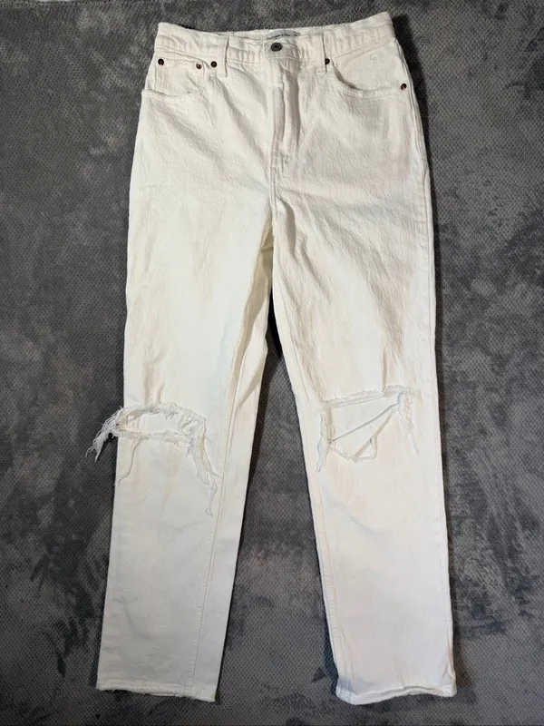 Abercrombie & Fitch The 90s Straight Ultra High Rise White Distressed Jean 29/8L - Image 2
