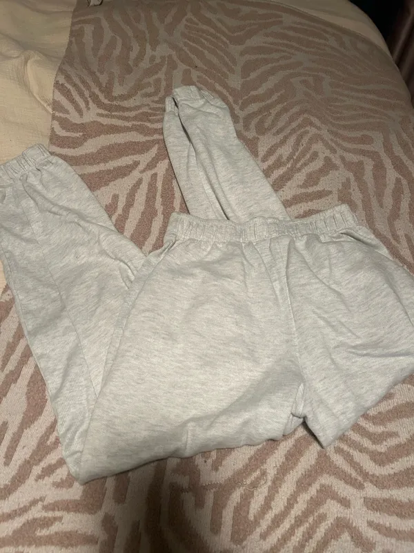jo&co Grey sweatpants - Image 6