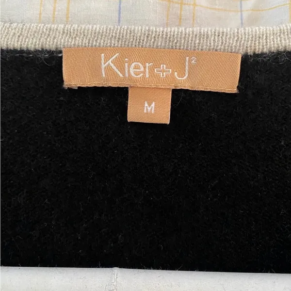 KIER + J Black Cashmere Sweatshirt with White Star - Image 3