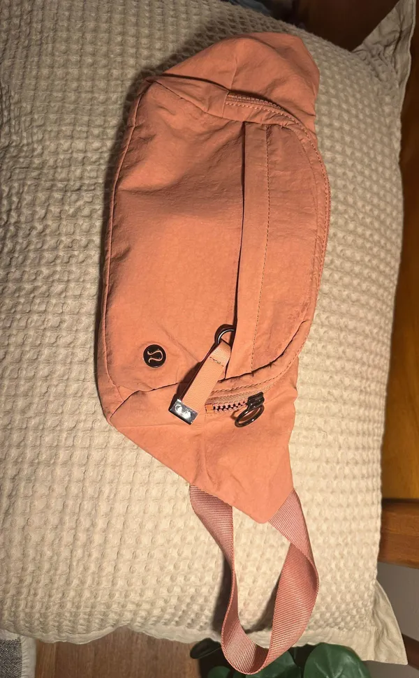 Lululemon Everywhere Belt Bag - Image 6