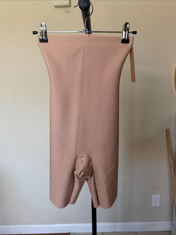 SKIMS Core Sculpt High-Waisted Shorts Size XS Brand NWT Clay Nude - Image 4