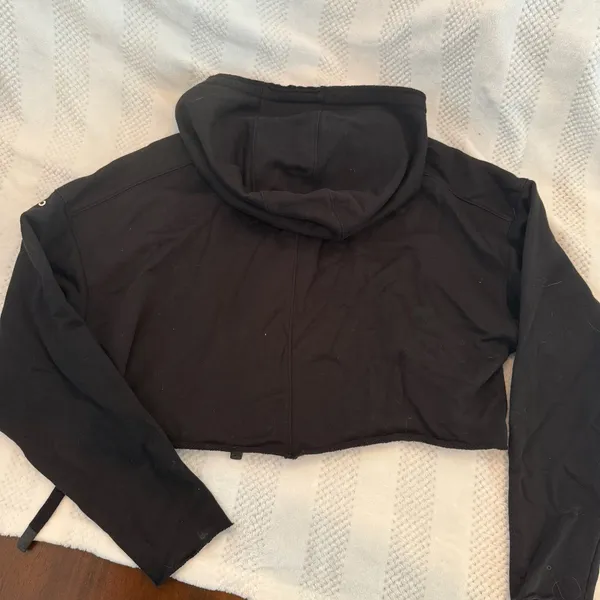 alo cropped black hoodie size medium M - Image 2