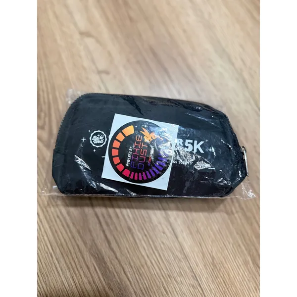 Disney Cast Member 5K Friends & Family Holiday Fanny Pack Black Waist Bag‎ - Image 2