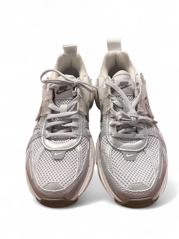 Nike Women’s V2K Run Shoes Running 7.5 - Image 2