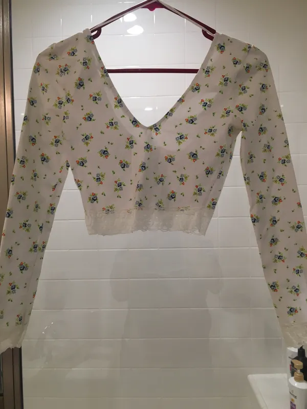 Urban Outfitters Gathered Front Floral Lace Crop Top - Image 4