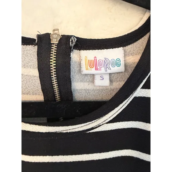 LuLaRoe‎ Amelia Dress Small Black White Striped Short Sleeve Pocket Fit Flare S - Image 2