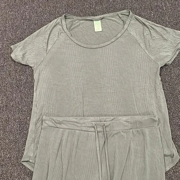 PJ set Green - Image 2