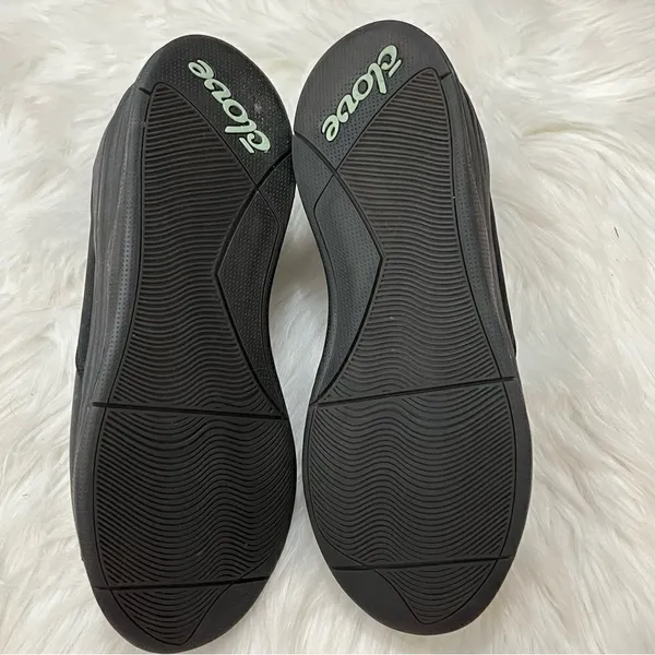 Clove Core Classic All Black Option M/7.5 W/9 - Image 5