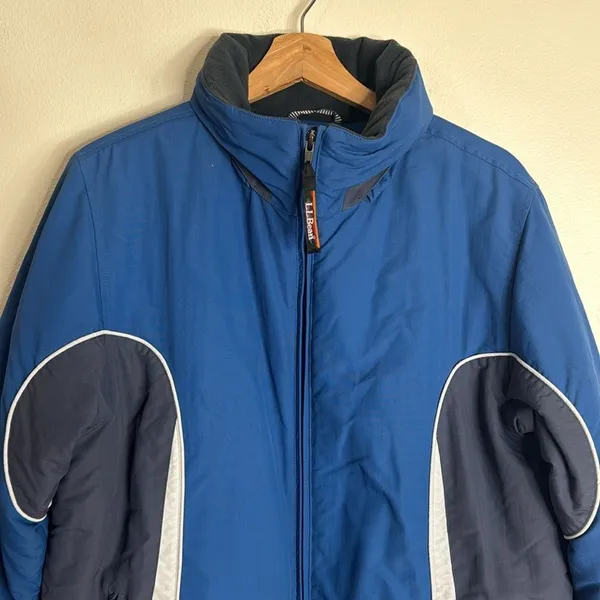 Vtg L.L. Bean ladies medium reg zip up nylon outdoors cold weather‎ jacket - Image 2