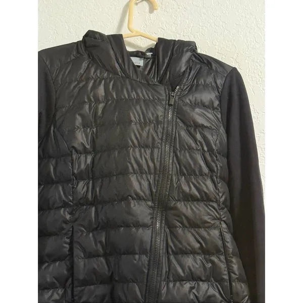 ATHLETA BLACK QUILTED & HOODED JACKET with DOWN Size M Puffer - Image 2