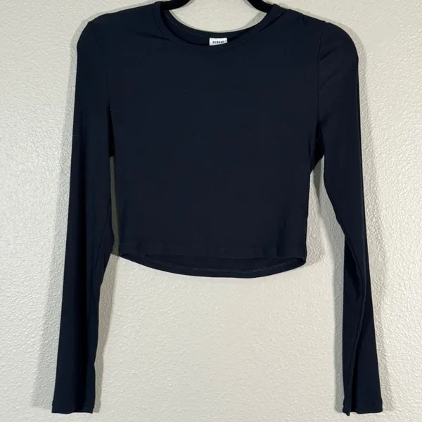 Sunday Best Revolve Black Cropped Shirt Womens M Classic Staple Minimalist Top - Image 11