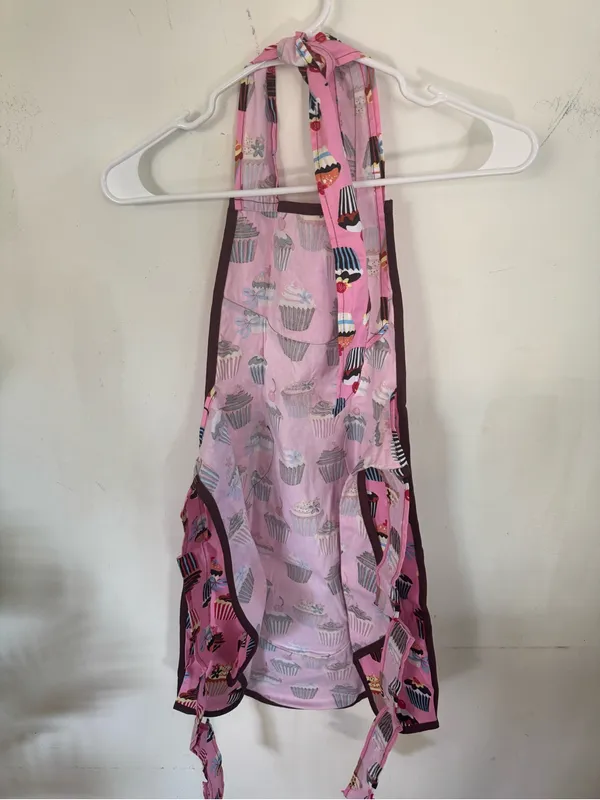 Cupcake Print Pink Women's Apron - Cute Kitchen Accessory - Image 3