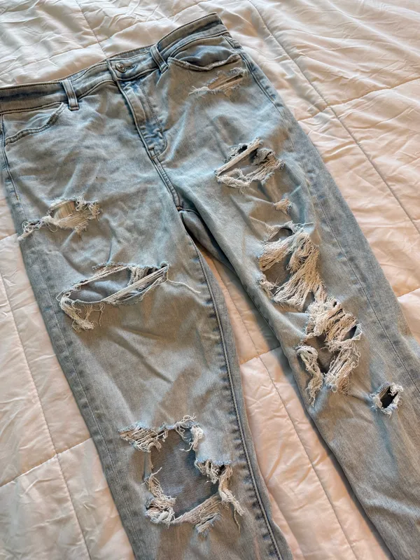 American Eagle Ripped Next Level Stretch Jeans  - Image 4