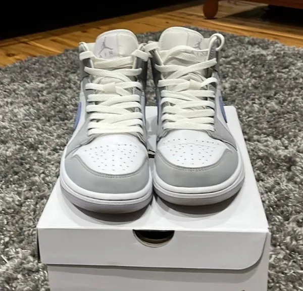 Nike Air Jordan 1 Wolf Gray - Image 2