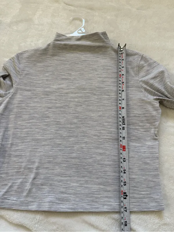 Lululemon All Aligned Mock Neck Long Sleeve Size 6 Nulu Cropped Gray Stripe - Image 6