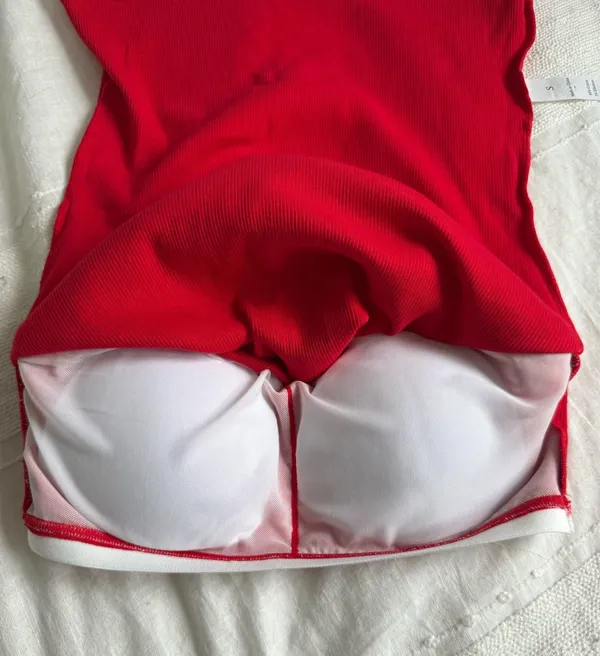 SUUKSESS Amazon padded cotton rib high neck red tank - Image 2