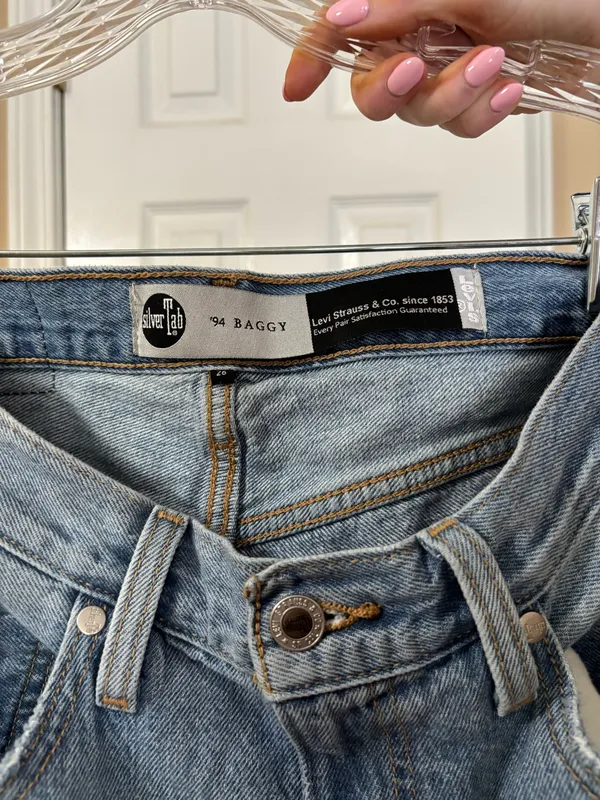 Levi’s Silver Tab 94 Baggy Jeans Light Wash - Image 2