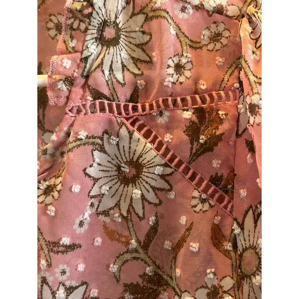 Studio B by Bobeau pink floral sheer blouse ruffle sleeves Medium - Image 7