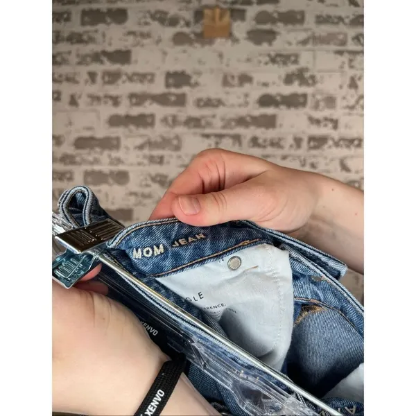 American Eagle | women mom jean denim distressed - Image 4