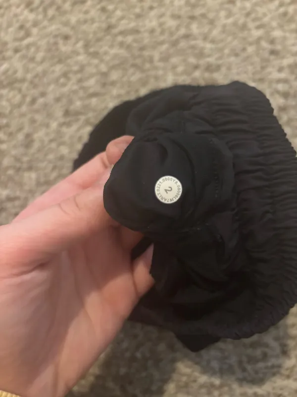Lululemon Hotty Hot 4" - Image 3