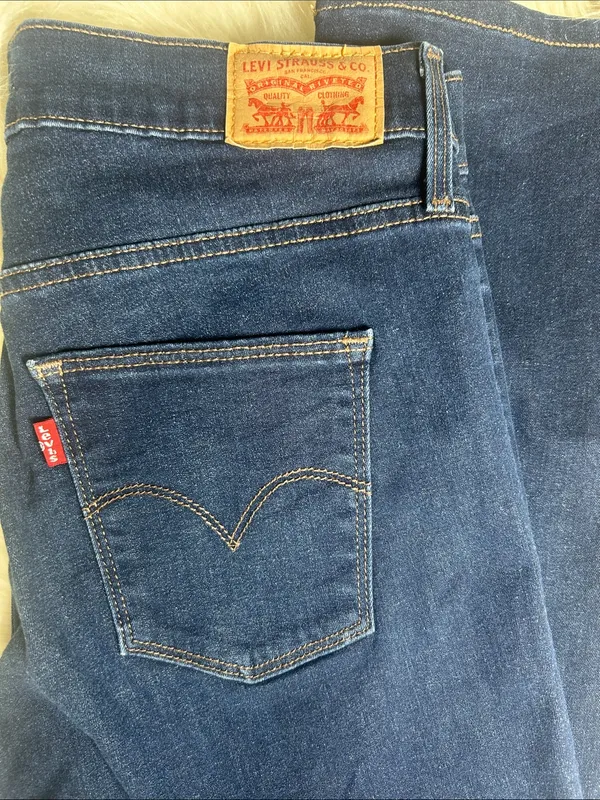 Levi's Jeans Women's Size 31 Slimming Bootcut High Rise Jeans Stretch - Image 2