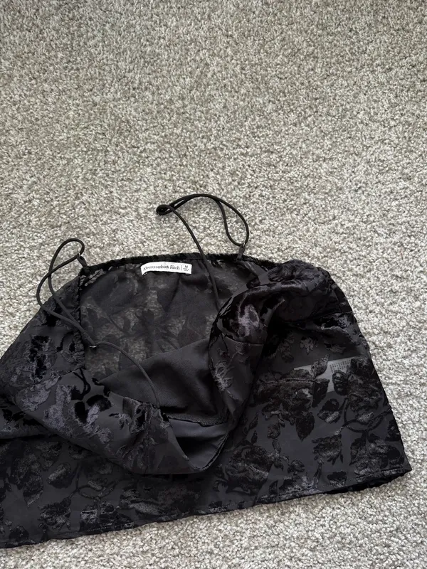 Abercrombie & Fitch Black Floral Burnout Velvet Cami Tank - Image 4